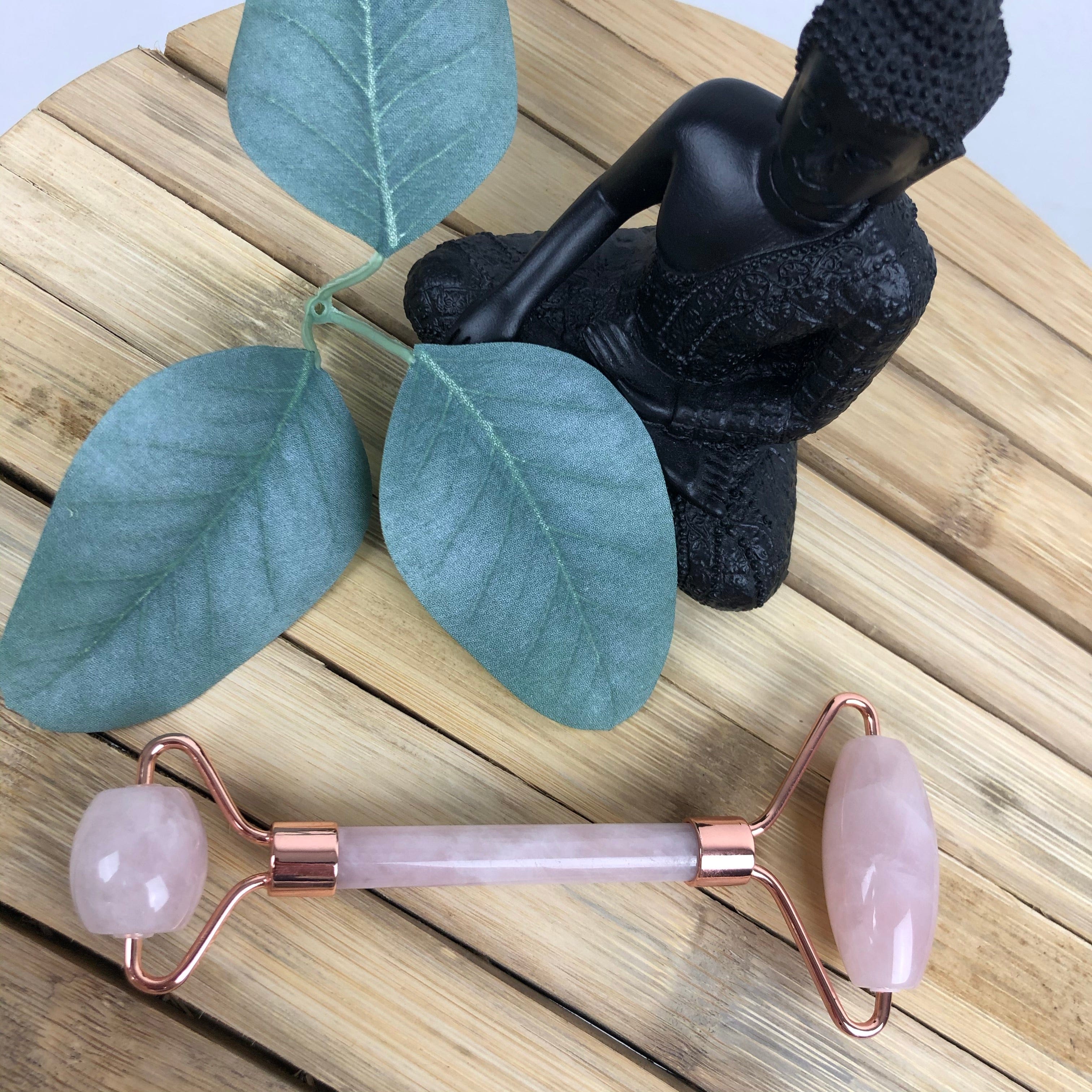 Faceroller i rosequartz - luksus model (V9) - miljøbillede