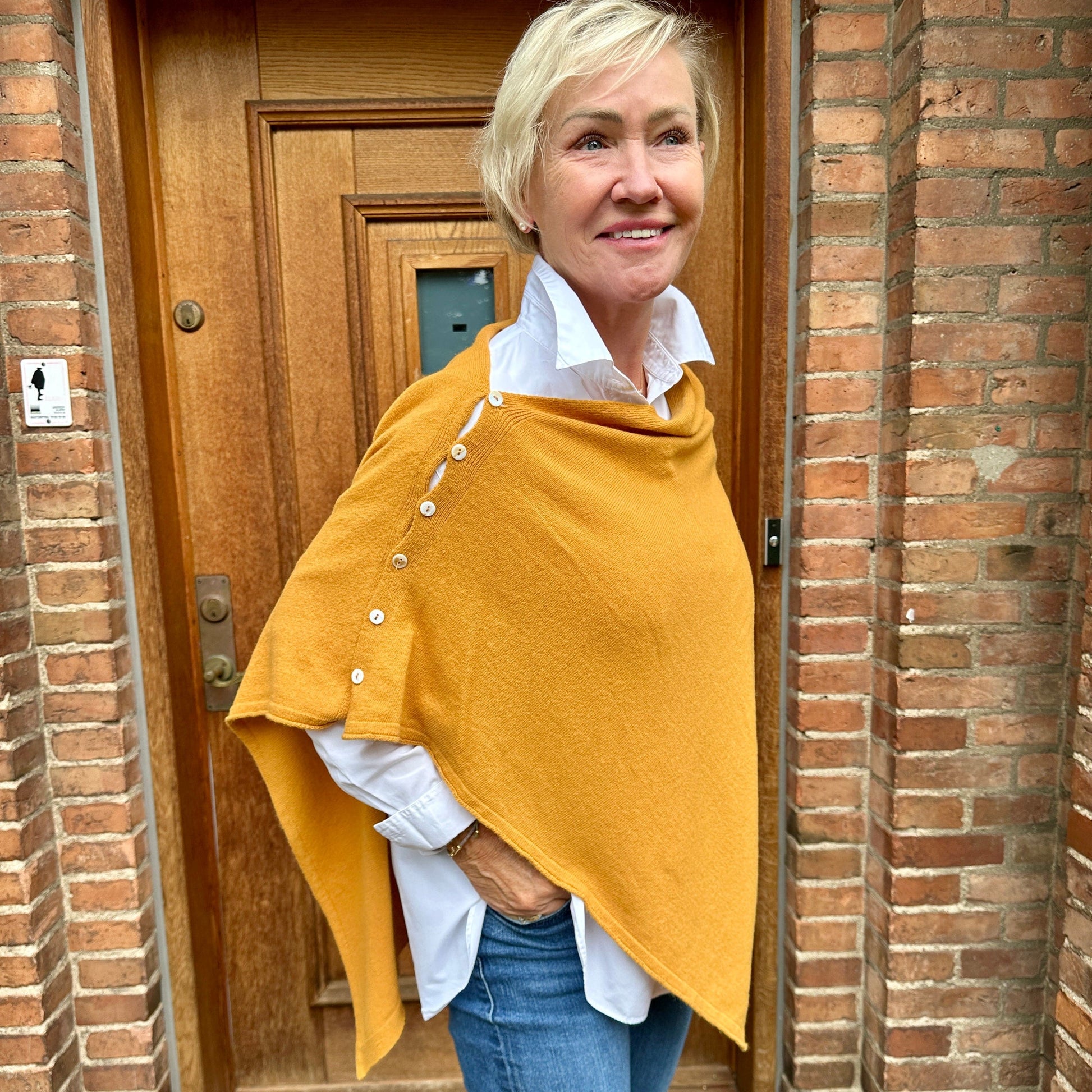 Uldplaiden.dk Poncho i 10% Cashmere - Mustard otherstuff