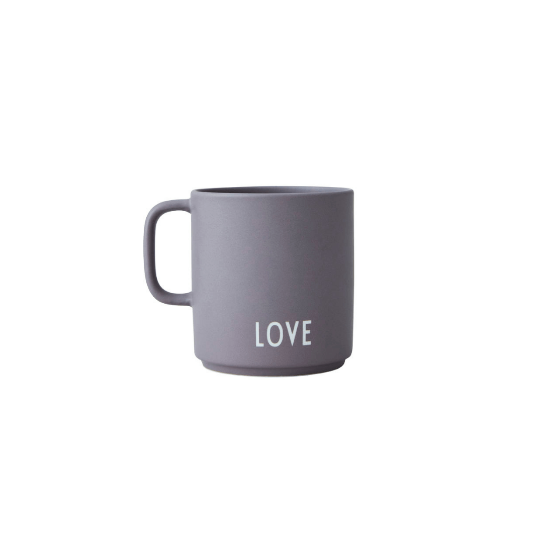 Favorite cup m. hank - bagside LOVE fra Design Letters - Otherstuff.dk