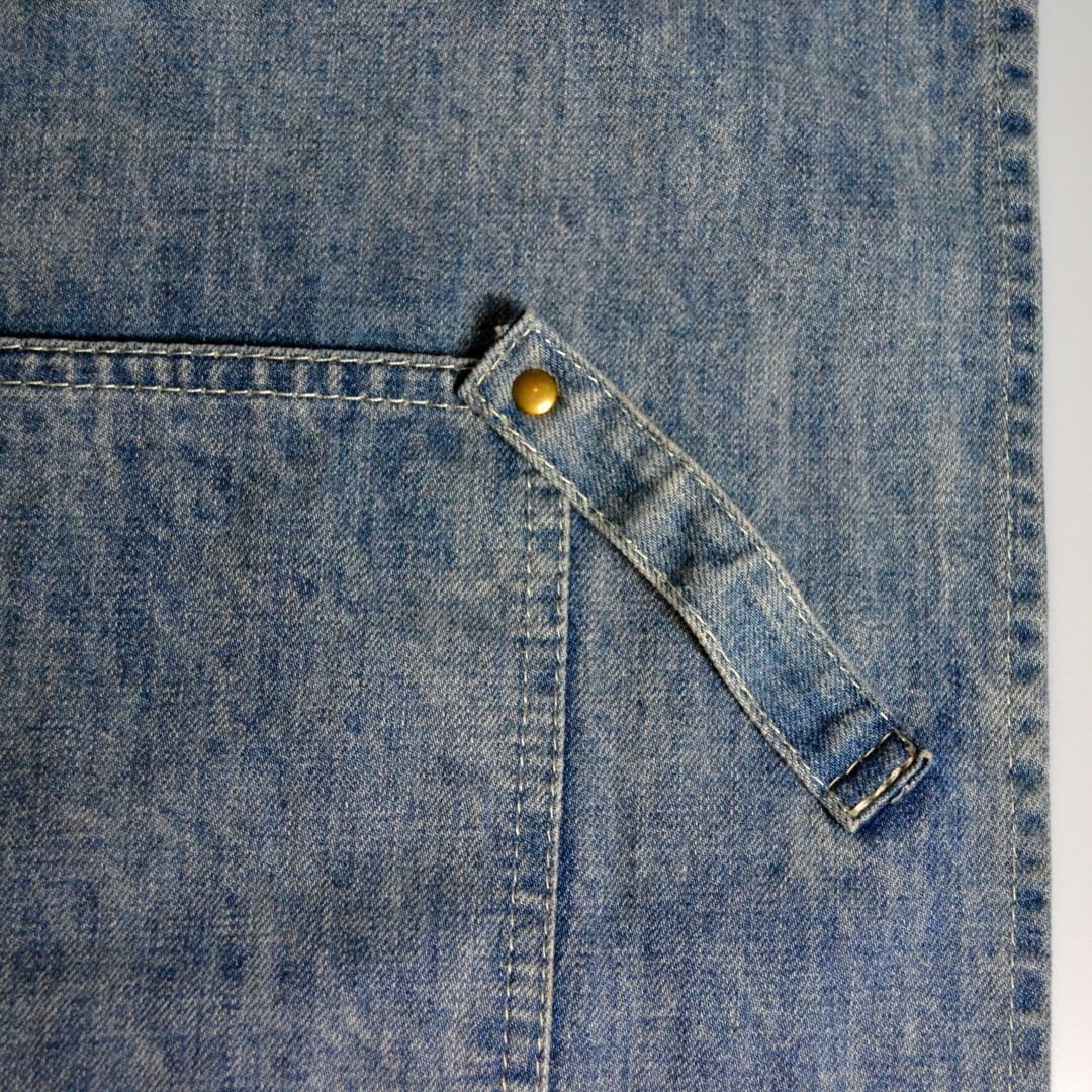 Forklæde i forvasket denim - OtherStuff.dk